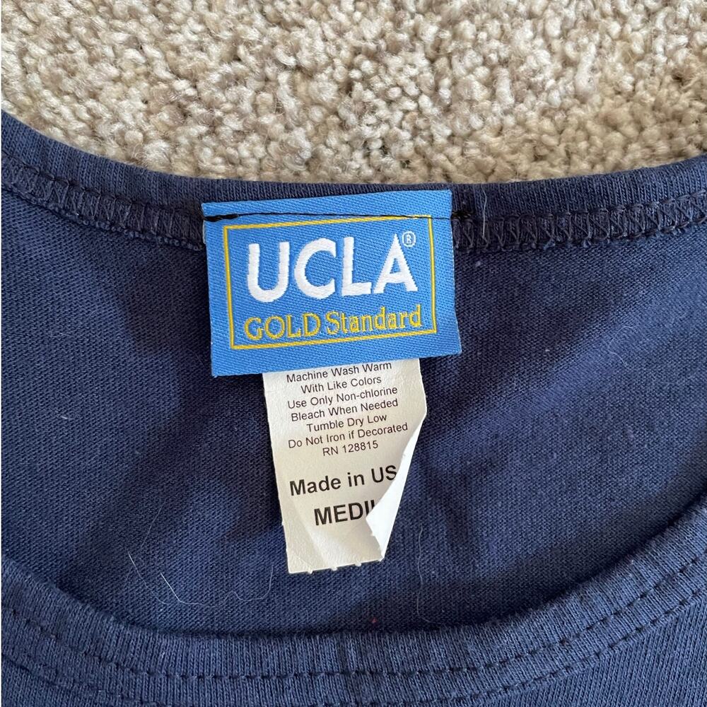 VTG 90s UCLA Bruins Tank Top Navy size M Collegiate Preppy - Picture 3 of 4